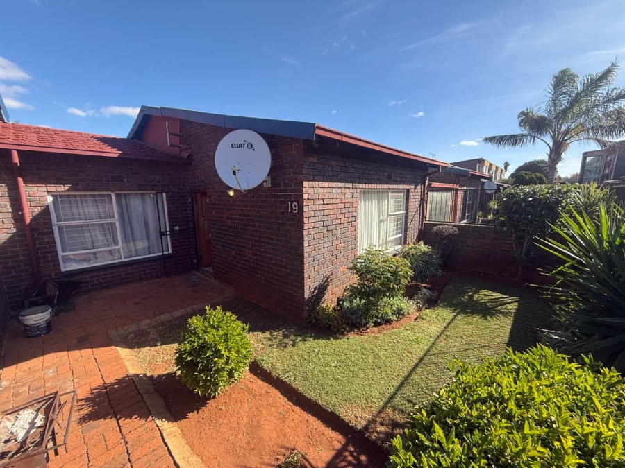 To Let 3 Bedroom Property for Rent in Hamberg Gauteng