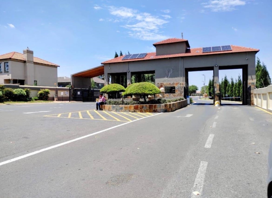 1 Bedroom Property for Sale in Parkrand Gauteng