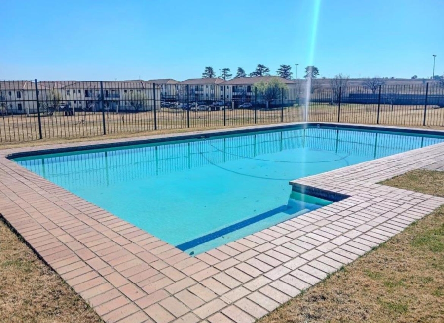 1 Bedroom Property for Sale in Parkrand Gauteng