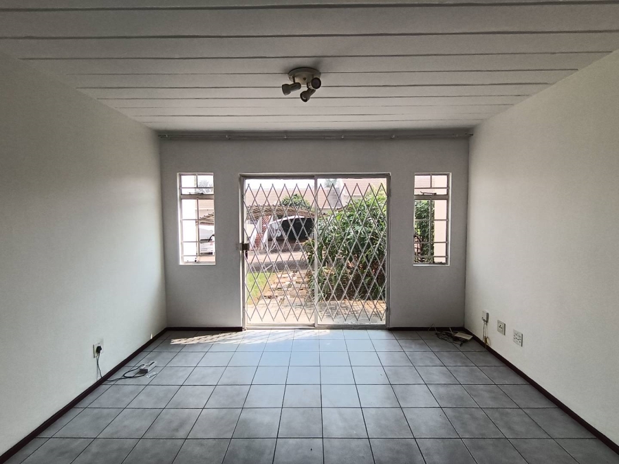 2 Bedroom Property for Sale in Sterrewag Gauteng