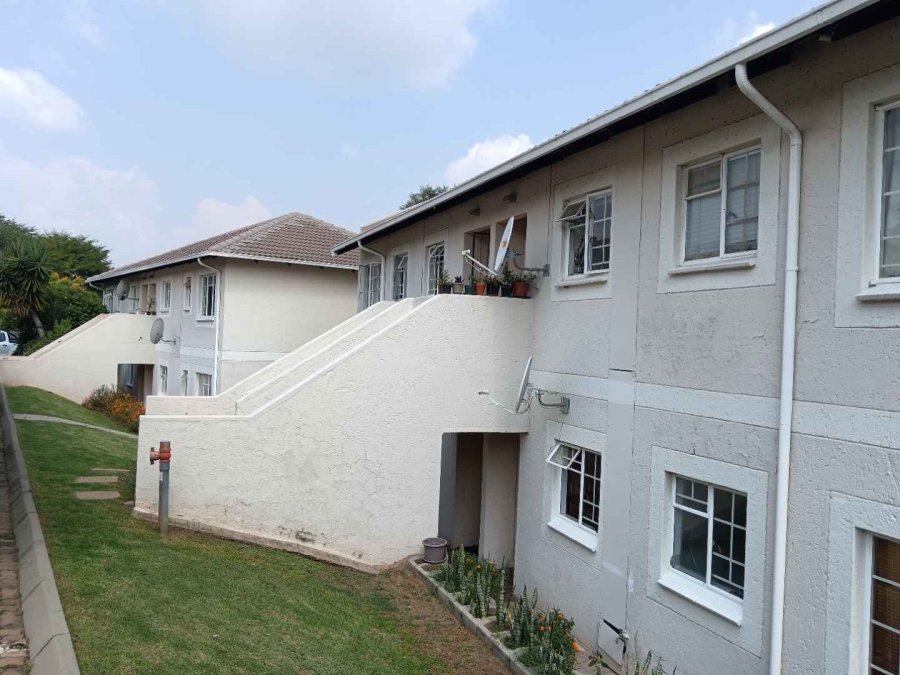 2 Bedroom Property for Sale in Sterrewag Gauteng