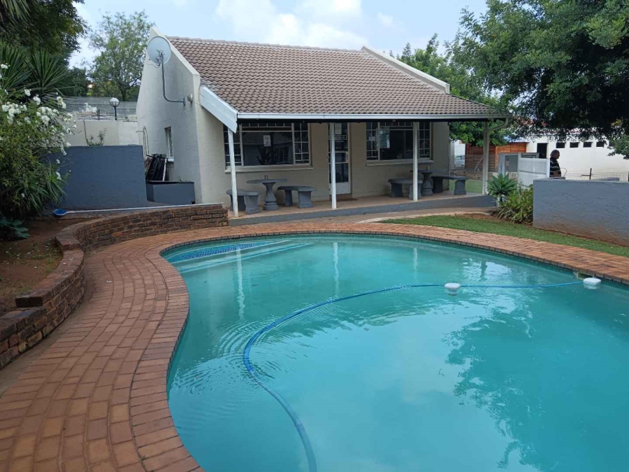 2 Bedroom Property for Sale in Sterrewag Gauteng