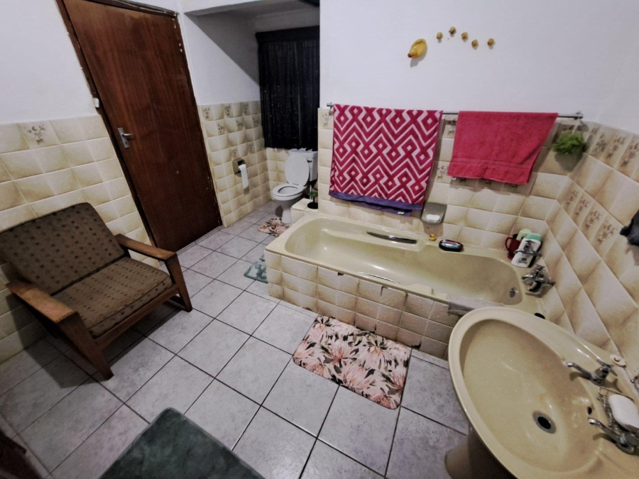 3 Bedroom Property for Sale in Waverley Gauteng