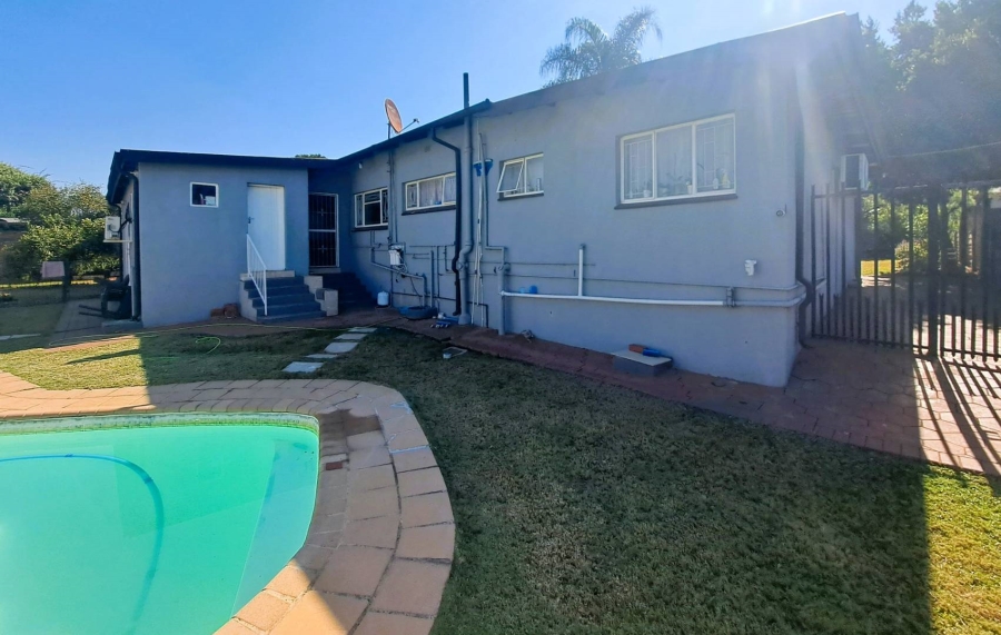 3 Bedroom Property for Sale in Waverley Gauteng