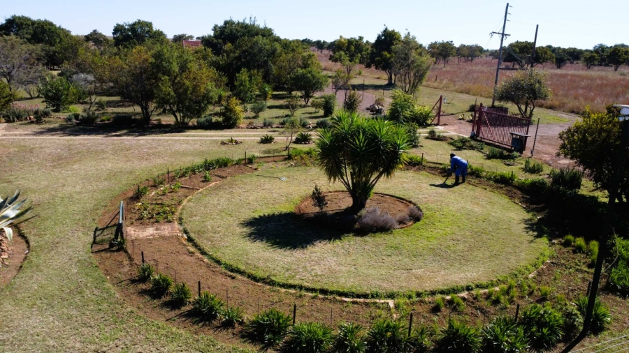 5 Bedroom Property for Sale in Dinokeng Gauteng