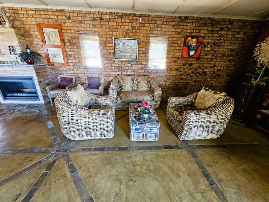 5 Bedroom Property for Sale in Dinokeng Gauteng