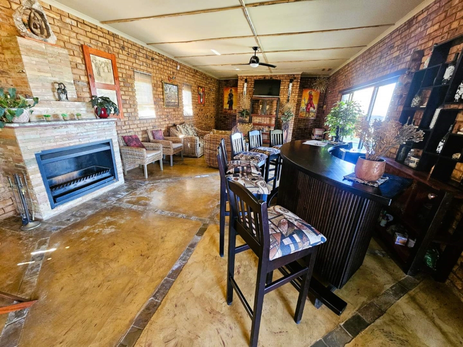 5 Bedroom Property for Sale in Dinokeng Gauteng