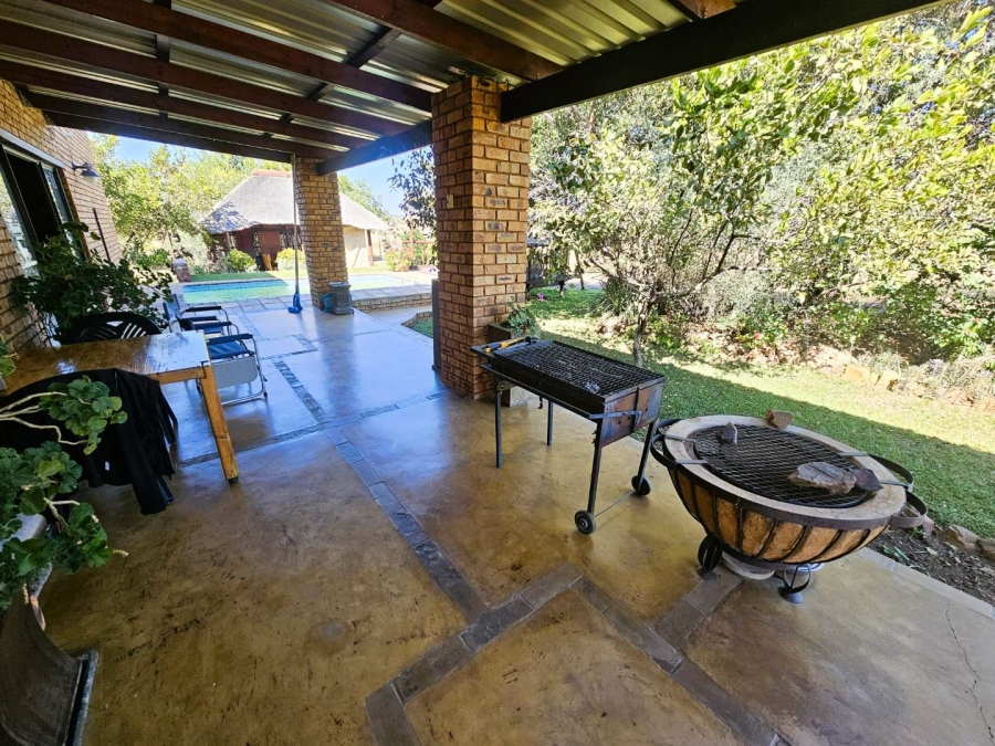5 Bedroom Property for Sale in Dinokeng Gauteng