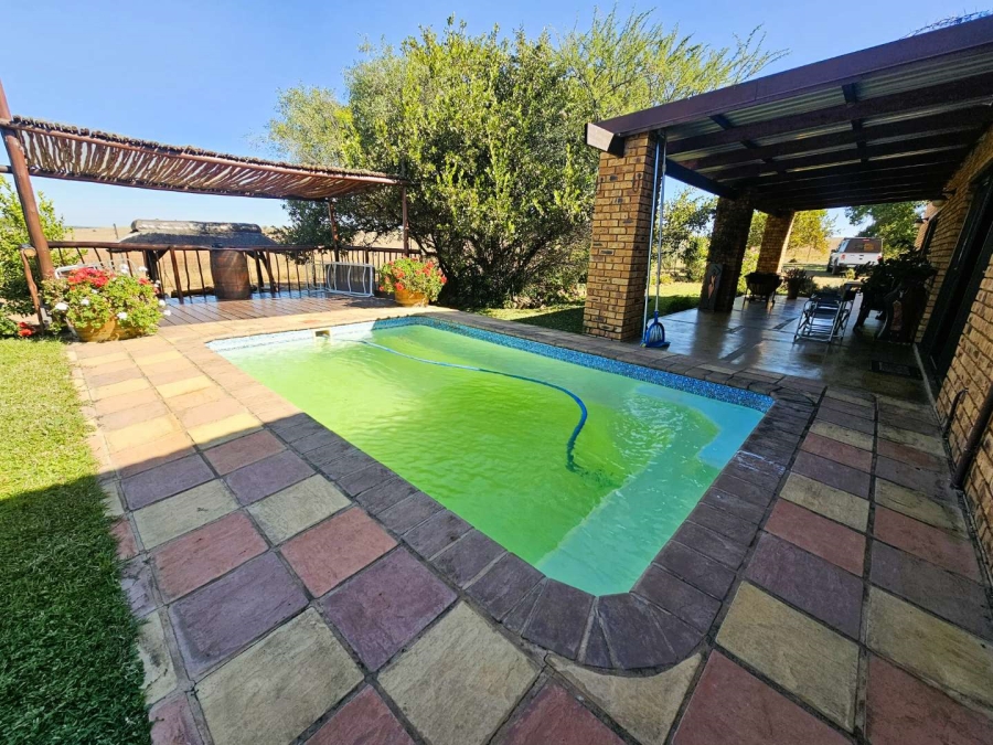 5 Bedroom Property for Sale in Dinokeng Gauteng