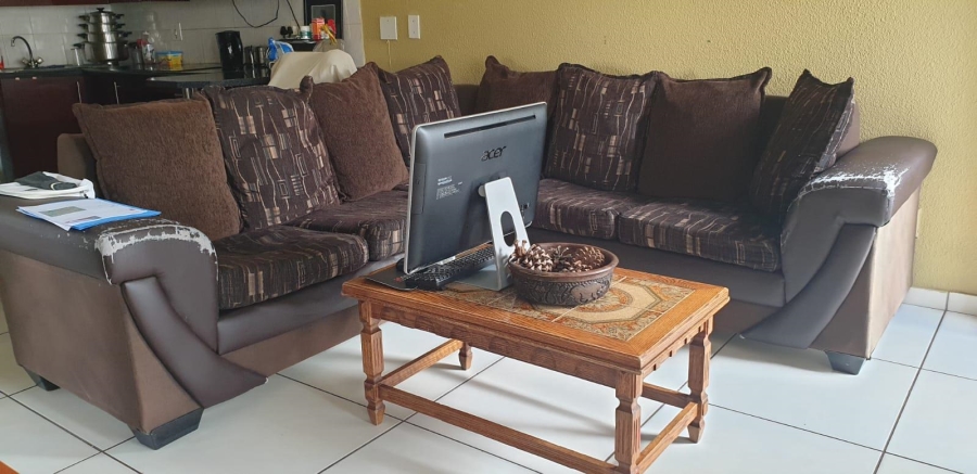 3 Bedroom Property for Sale in Ridgeway Gauteng