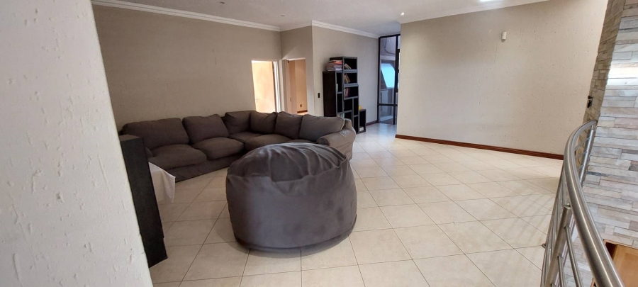 6 Bedroom Property for Sale in Meyersdal Gauteng