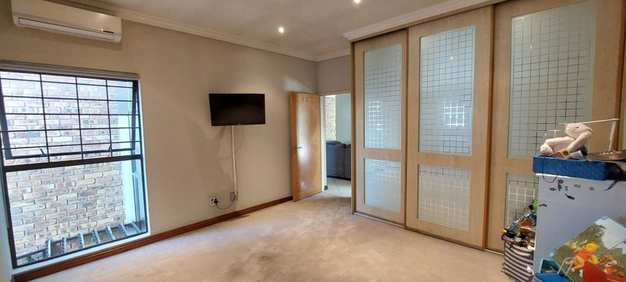 6 Bedroom Property for Sale in Meyersdal Gauteng