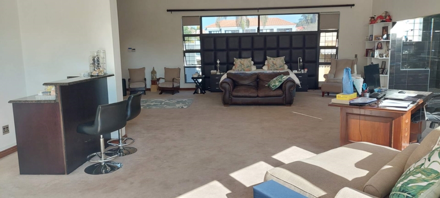 6 Bedroom Property for Sale in Meyersdal Gauteng