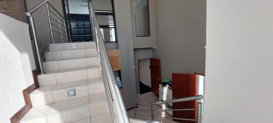 6 Bedroom Property for Sale in Meyersdal Gauteng