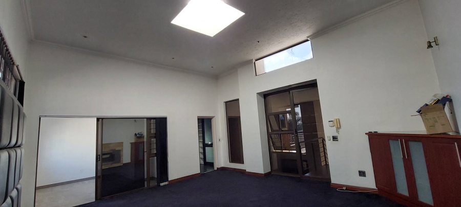 6 Bedroom Property for Sale in Meyersdal Gauteng