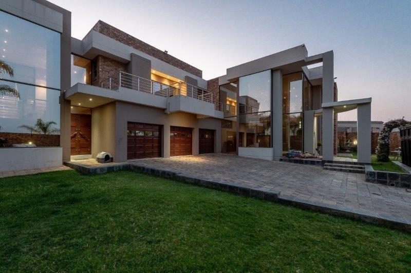6 Bedroom Property for Sale in Meyersdal Gauteng