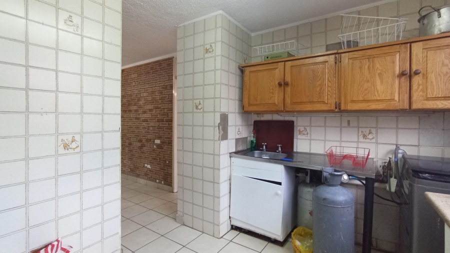 2 Bedroom Property for Sale in Pretoria North Gauteng