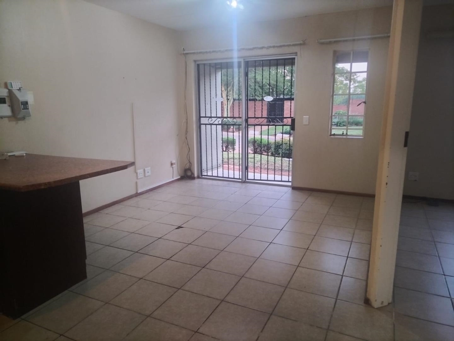 2 Bedroom Property for Sale in Theresa Park Gauteng