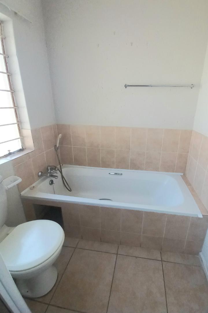 2 Bedroom Property for Sale in Klippoortje Gauteng