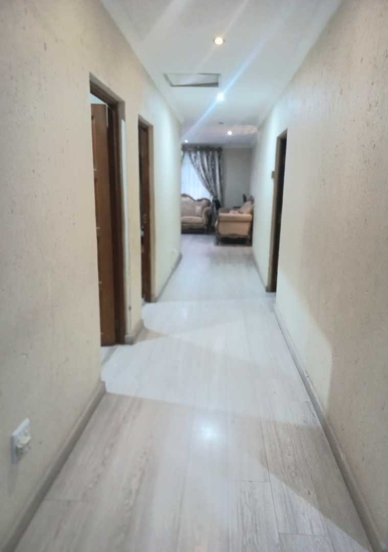 6 Bedroom Property for Sale in Klippoortje Gauteng