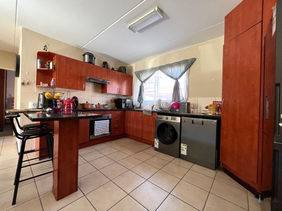 2 Bedroom Property for Sale in Benoni AH Gauteng