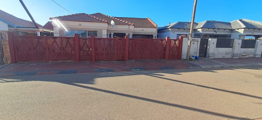 To Let 3 Bedroom Property for Rent in Soshanguve WW Gauteng
