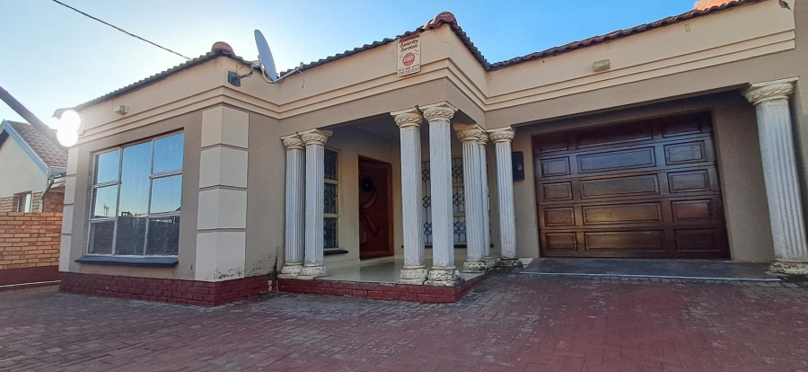 To Let 3 Bedroom Property for Rent in Soshanguve WW Gauteng