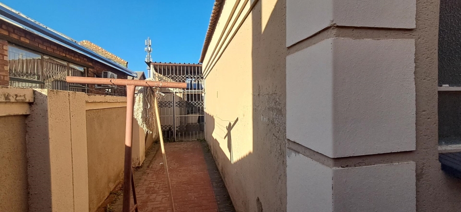 To Let 3 Bedroom Property for Rent in Soshanguve WW Gauteng