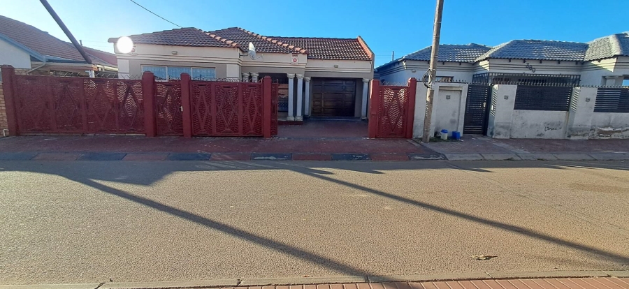 To Let 3 Bedroom Property for Rent in Soshanguve WW Gauteng