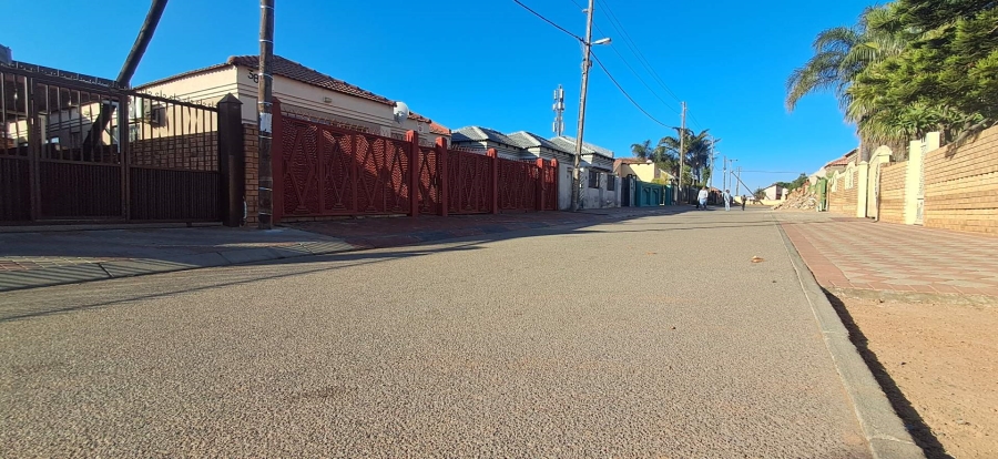 To Let 3 Bedroom Property for Rent in Soshanguve WW Gauteng