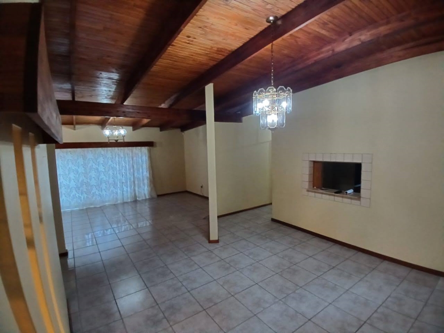 To Let 3 Bedroom Property for Rent in Garsfontein Gauteng