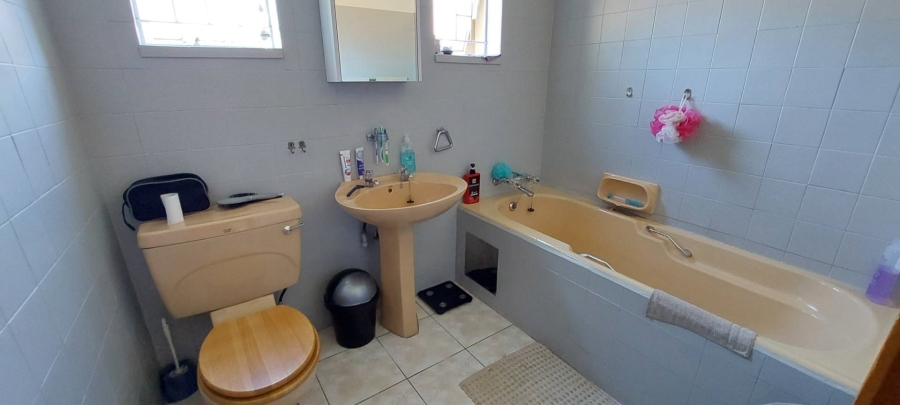 To Let 3 Bedroom Property for Rent in Garsfontein Gauteng