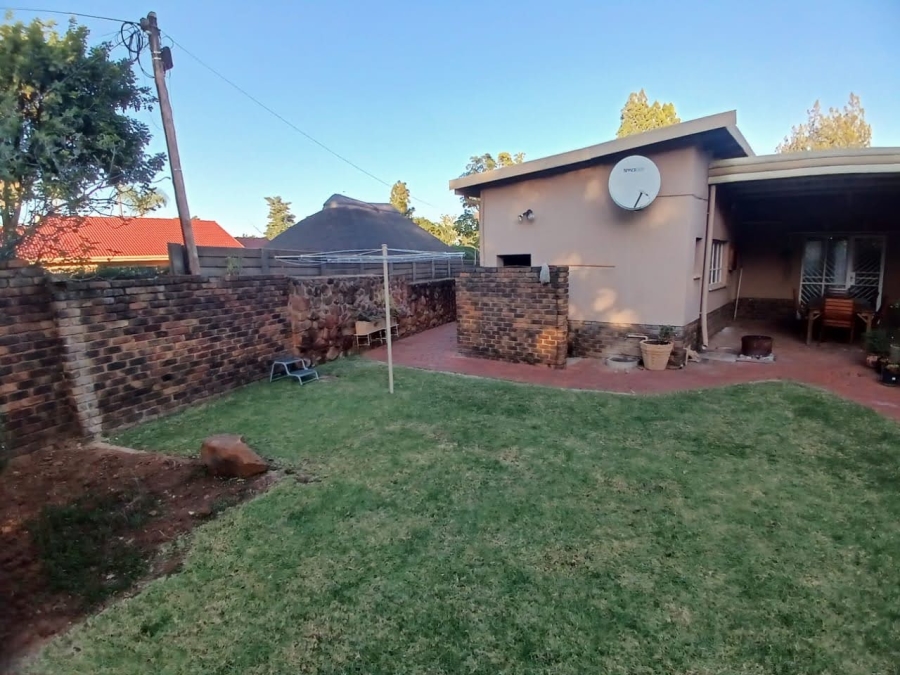 To Let 3 Bedroom Property for Rent in Garsfontein Gauteng