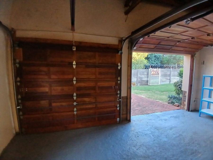 To Let 3 Bedroom Property for Rent in Garsfontein Gauteng