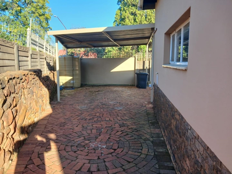 To Let 3 Bedroom Property for Rent in Garsfontein Gauteng