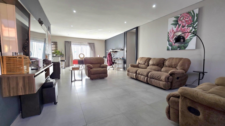 3 Bedroom Property for Sale in New Redruth Gauteng