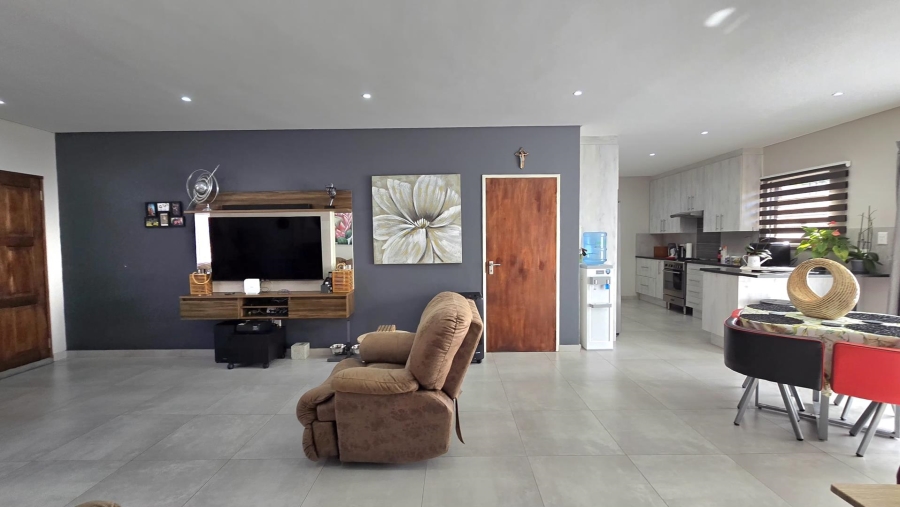 3 Bedroom Property for Sale in New Redruth Gauteng