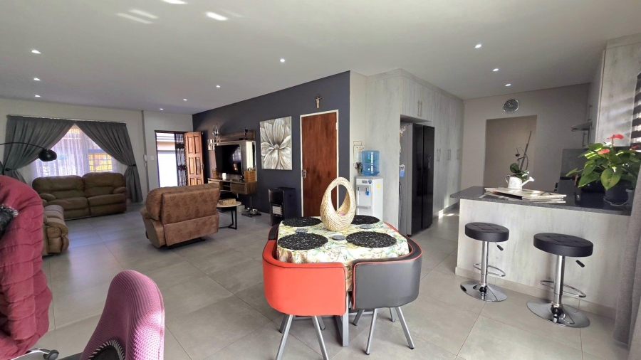 3 Bedroom Property for Sale in New Redruth Gauteng