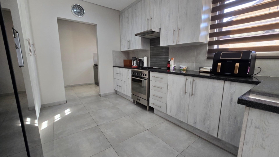 3 Bedroom Property for Sale in New Redruth Gauteng
