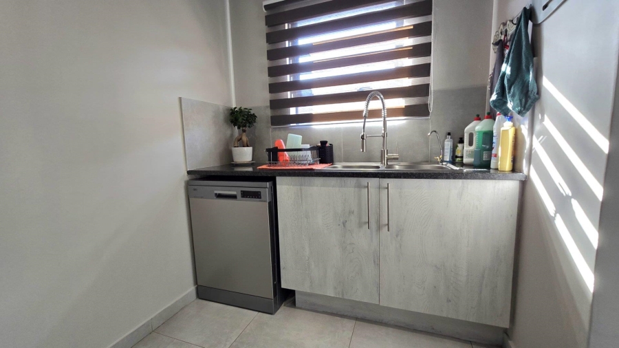 3 Bedroom Property for Sale in New Redruth Gauteng