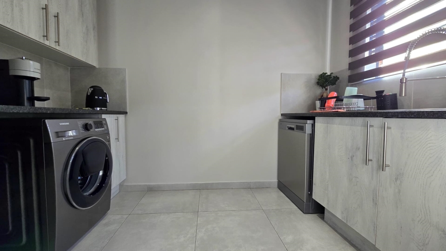 3 Bedroom Property for Sale in New Redruth Gauteng