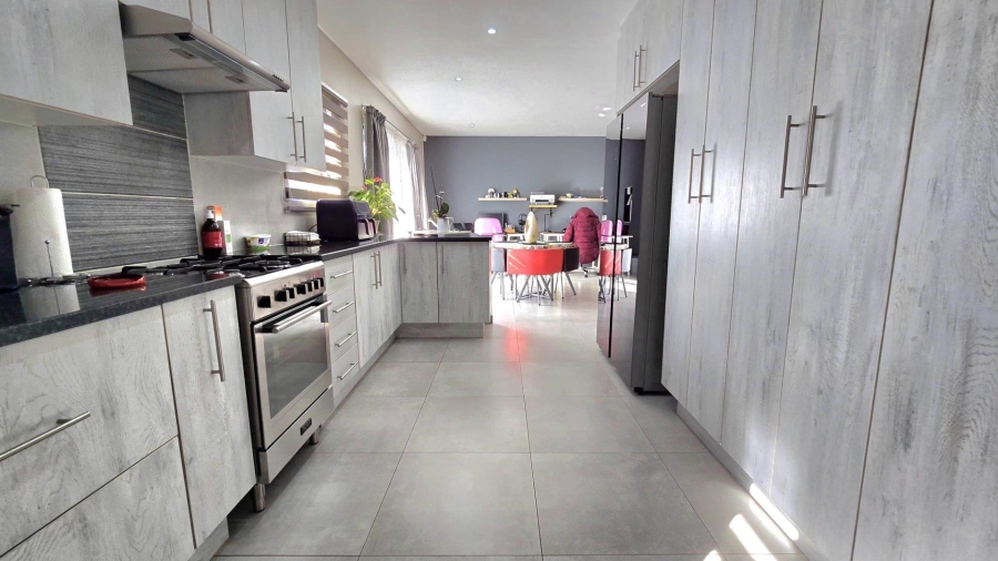 3 Bedroom Property for Sale in New Redruth Gauteng