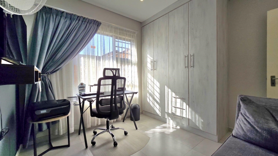 3 Bedroom Property for Sale in New Redruth Gauteng