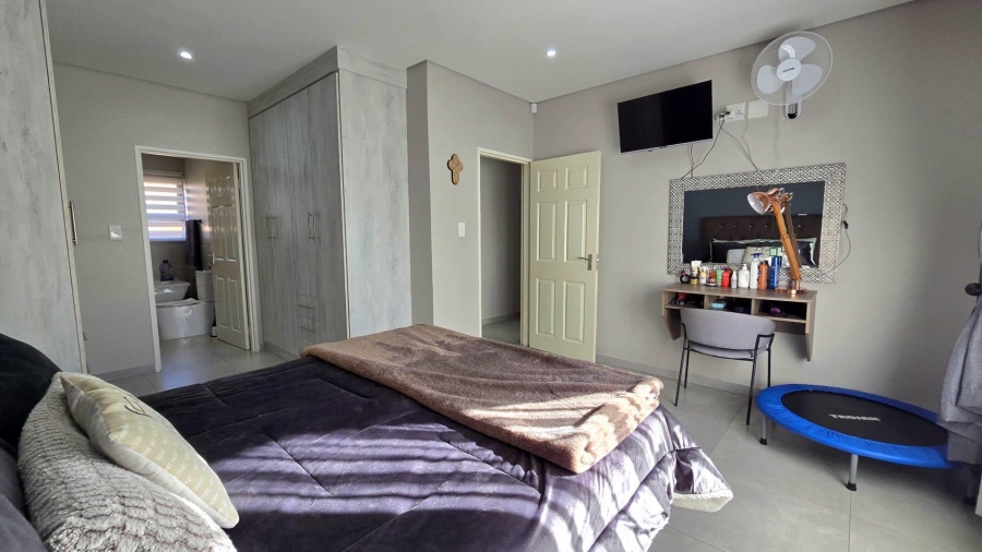 3 Bedroom Property for Sale in New Redruth Gauteng