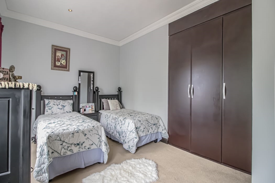 4 Bedroom Property for Sale in Amandasig Gauteng