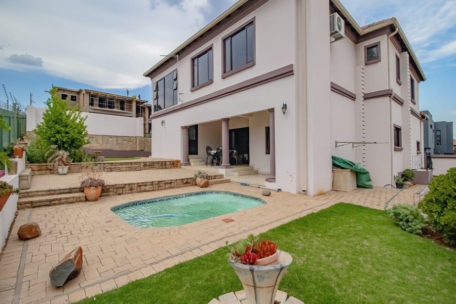 4 Bedroom Property for Sale in Amandasig Gauteng