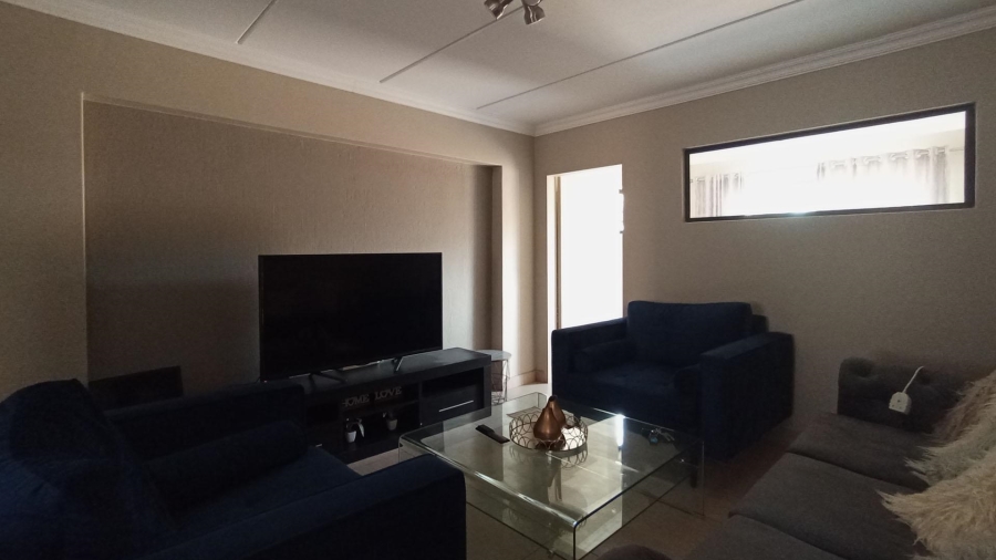 2 Bedroom Property for Sale in Annlin Gauteng