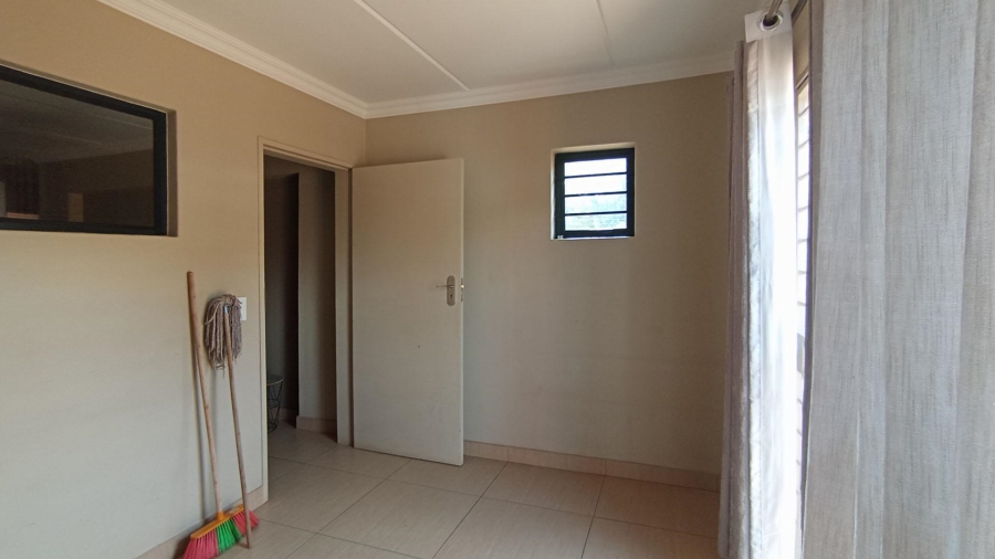 2 Bedroom Property for Sale in Annlin Gauteng