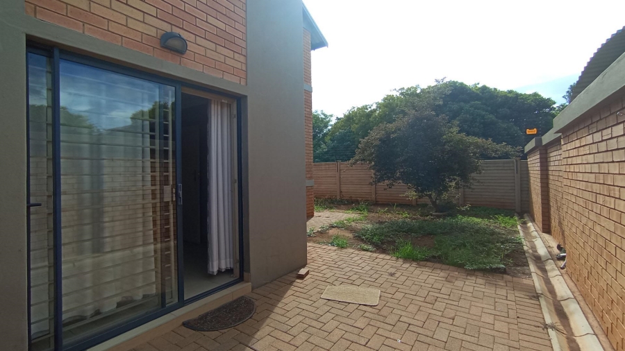 2 Bedroom Property for Sale in Annlin Gauteng