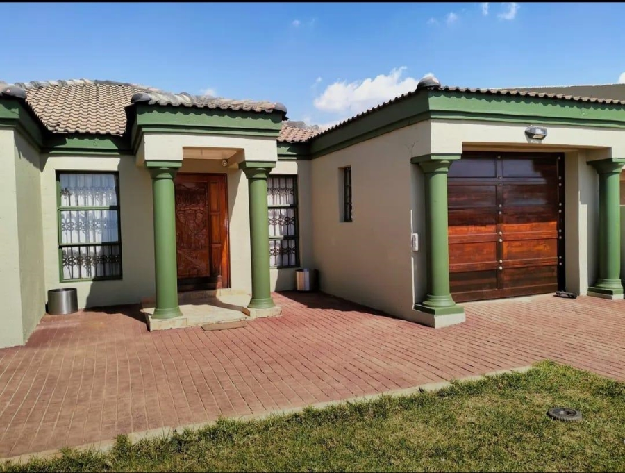 3 Bedroom Property for Sale in Soshanguve Gauteng